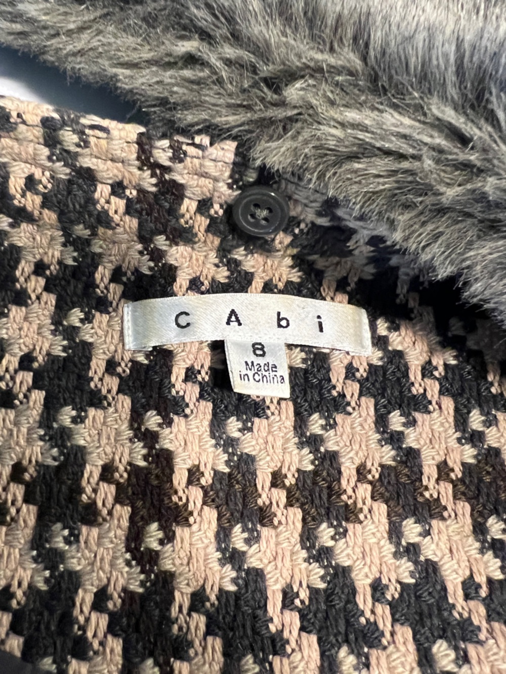 CAbi jacket with sweater sleeves and removable fur neckline. Size 8 - Picture 12 of 14